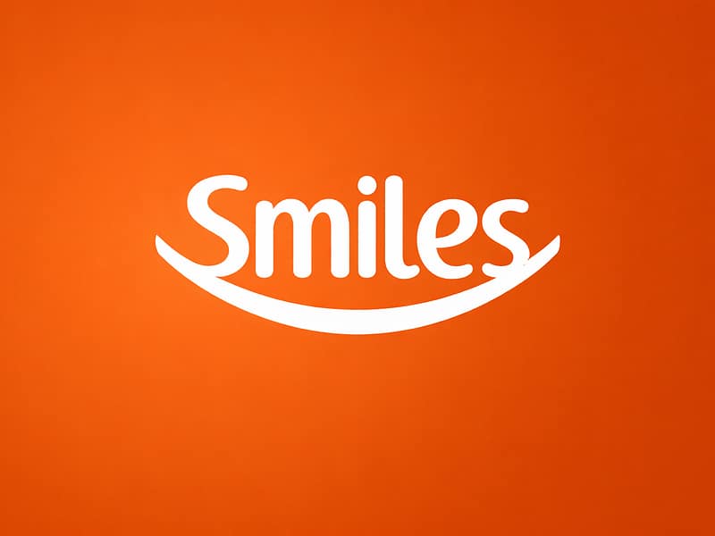 Interface do site Smiles mostrando busca de passagens aéreas com milhas para múltiplos destinos nacionais e internacionais com companhias parceiras